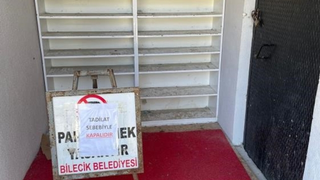 Bir aydır kapalı olan mescit tepkilere neden oldu
Belediye Başkanı Melek Mızrak Subaşı; "Sebze pazarındaki mescidin bir aciliyeti yok"