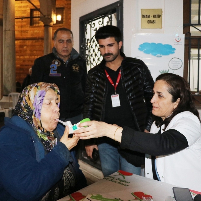 İzmir'de 'Ramazanda Sağlık Programı' etkinlikleri başladı