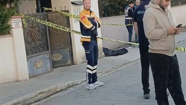 Eşini sokak ortasında öldüren sanık: Silahla ateş etmeyi bilmeyen biriyim