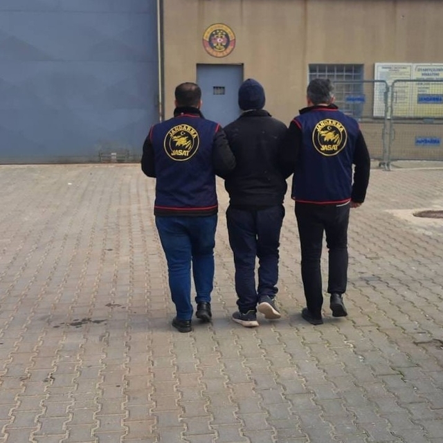 Kesinleşmiş 11'er yıl cezayla aranan 3 şahıs yakalandı