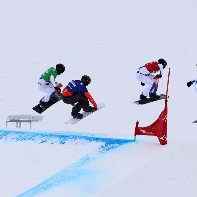 Dünya'nın yıldızları Palandöken'de yarışıyor