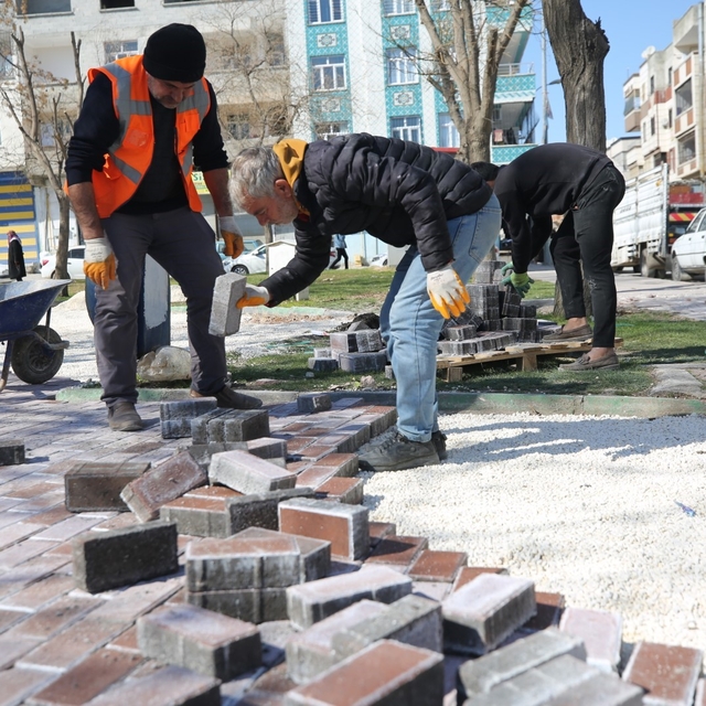Eyyübiye'de yol ve parklar yenileniyor