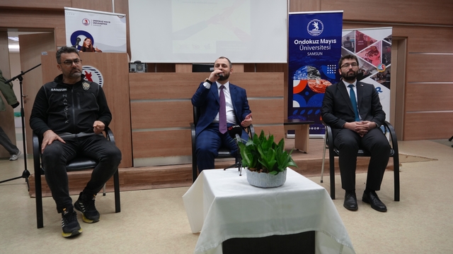 Bağımlılık 'bir kereden bir şey olmaz' ile başlıyor
OMÜ'de bağımlılıkla mücadele etkinliği: "Sigara bu yolun emekleme safhası"