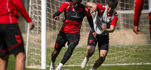 Samsunspor, Fenerbahçe maçı için Antalya’da hazırlıklarına devam ediyor