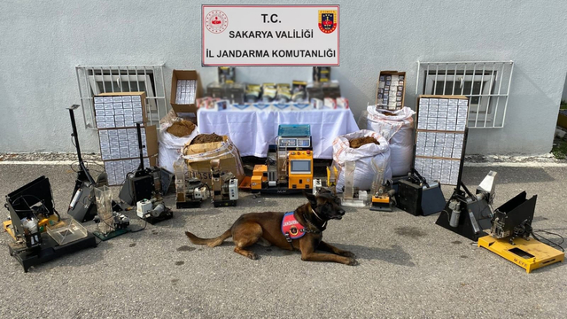 Sakarya'da kaçak tütün operasyonu: 3 gözaltı