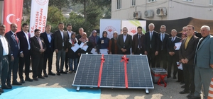 Kozan'da 184 üreticiye taşınabilir güneş paneli dağıtıldı