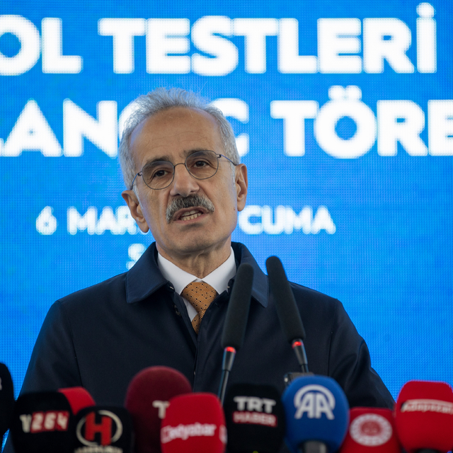 Bakanlar Uraloğlu ve Gürlek, Sakarya'da milli hızlı treninin yol testleri t...