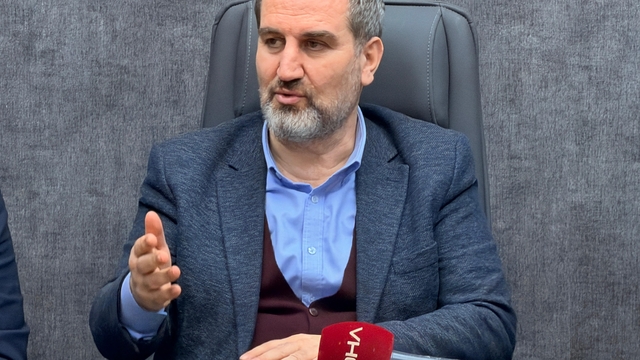 AK Partili Şen: 2 anne de çocuğuna aynı duayı okuyor