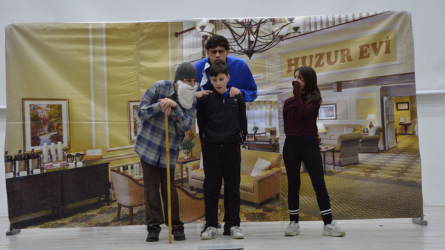 Havza'da "Tablet Ahmet" iki günde 10 kez sahneledi