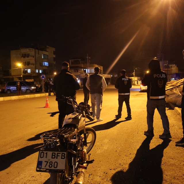 Kasksız sürücüden polise ilginç teklif: "Cezayı bana değil, plakaya yazın"
