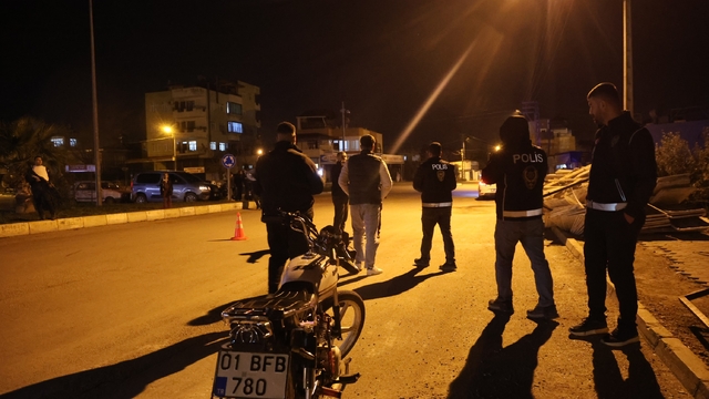 Kasksız sürücüden polise ilginç teklif: "Cezayı bana değil, plakaya yazın"