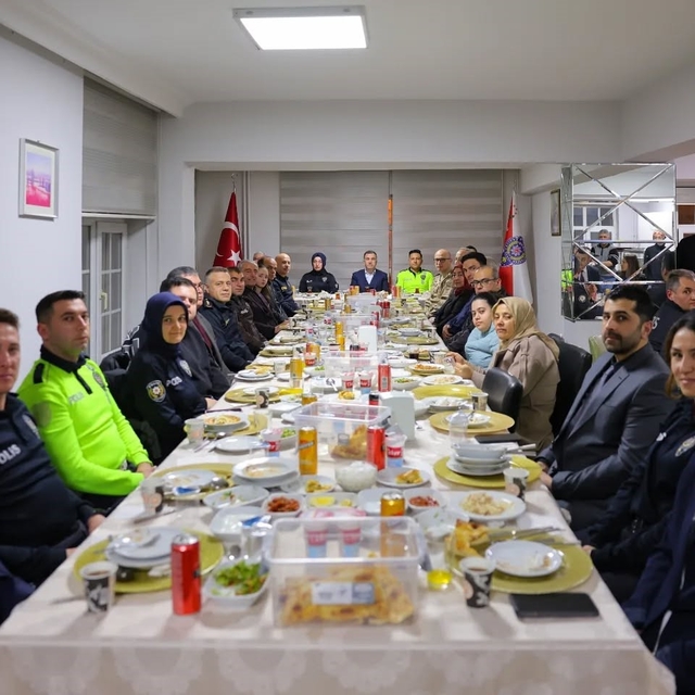 Bayburt Valisi Eldivan, emniyet personeliyle iftar programında buluştu