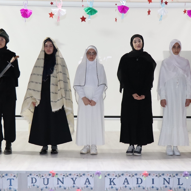 Şehit Recep Gündüz Anadolu İmam Hatip Lisesi'nden 8 Mart Dünya Kadınlar Gün...