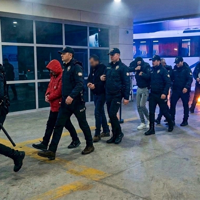 Manisa merkezli 6 ilde eş zamanlı dolandırıcılık operasyonu