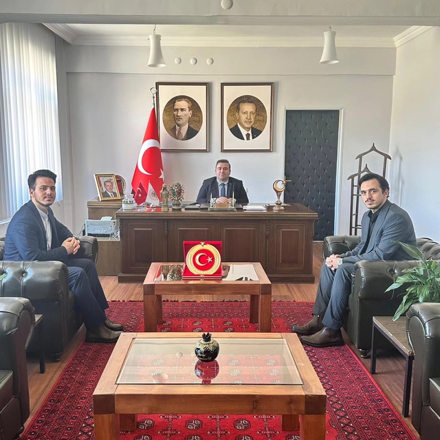 Bilecik'te ikiz kardeşler komşu köylere imam olarak atandı