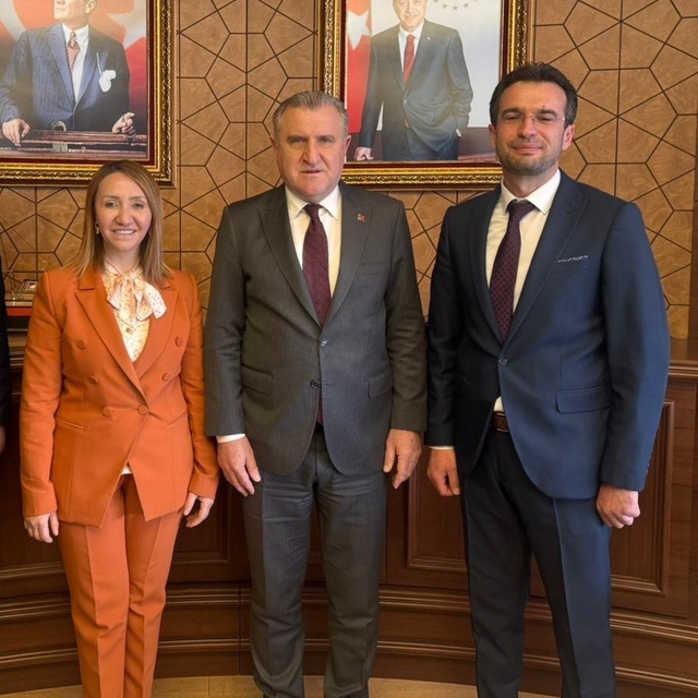 AK Partili belediye başkanları ilçelerin talepleri bakanlıklara taşıdı