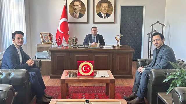 Bilecik'te ikiz kardeşler komşu köylere imam olarak atandı