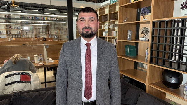 Uzmandan Orta Doğu uyarısı: "İsrail-İran gerilimi küresel barışı tehdit ediyor"
Doç. Dr. Akıncı: "Barış görüşmeleri İstanbul'da yapılsaydı savaş başlamadan masada çözüm üretilebilirdi"