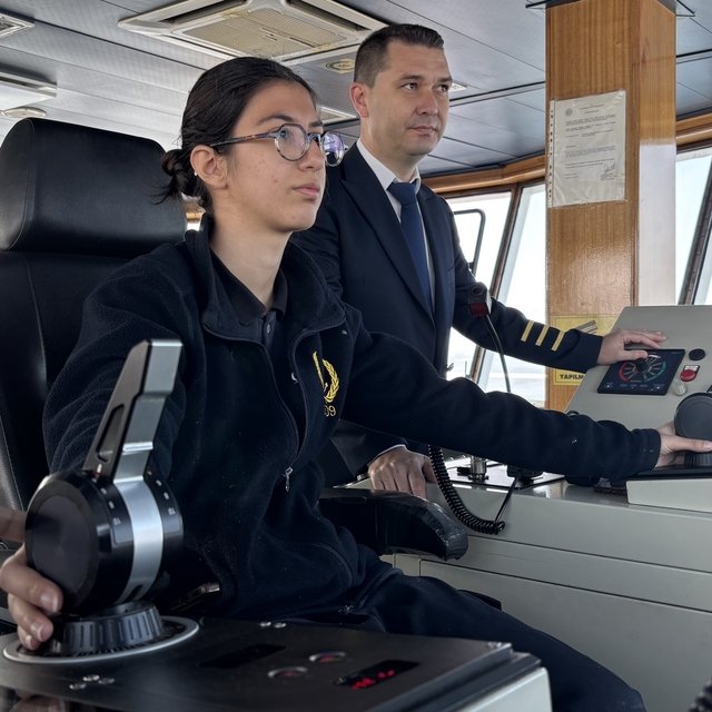 Geleceğin kadın kaptanları denizcilik sektörüne katkı için göreve hazırlanı...