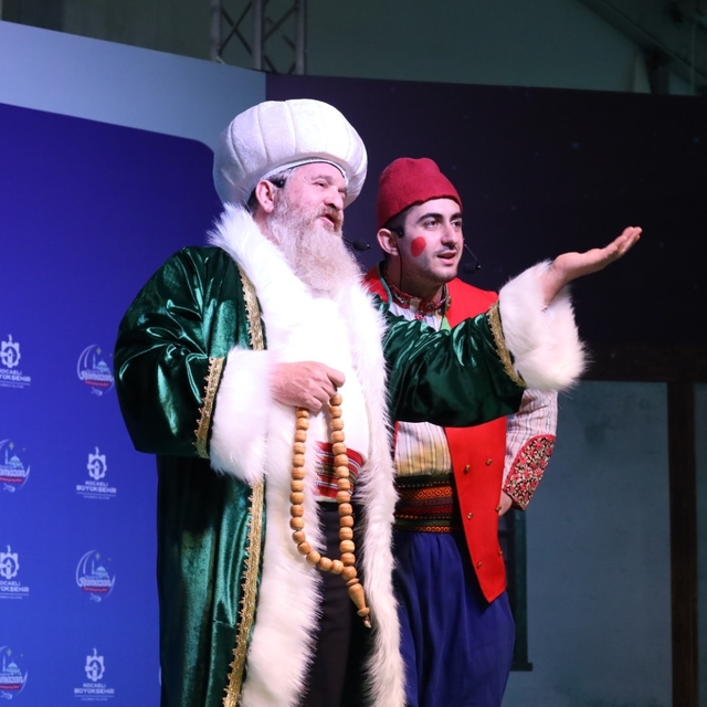 İzmit'in kalbi Ramazan Çadırı'nda atıyor