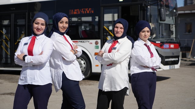 Direksiyonda kadın gücü: Samsun'da yolcuları kadın şoförler taşıyor