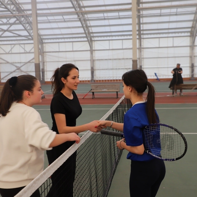 Kütahya'da 'Okullar Arası Gençler Tenis Müsabakaları' tamamlandı