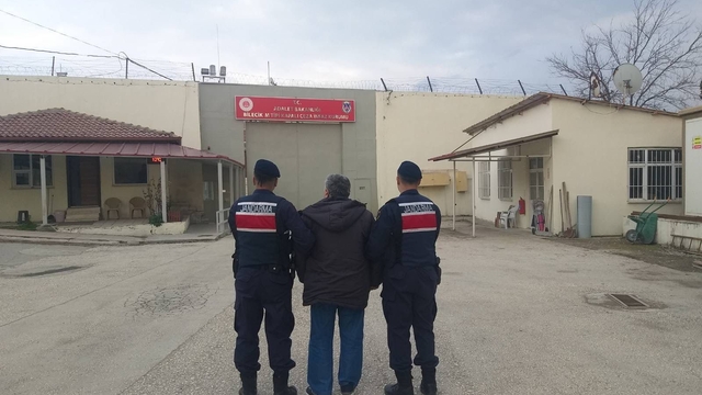 Bilecik'te resmi belgede sahtecilik suçundan aranıyordu yakalandı