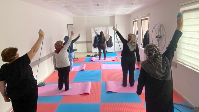 Gelibolu Sağlıklı Hayat Merkezi'nde fiziksel aktivite salonu açıldı