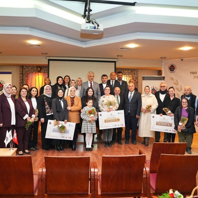 Tarımda Zirveye Projesi ödülü sahiplerini buldu
Yarışmada birinciye 55 bin...