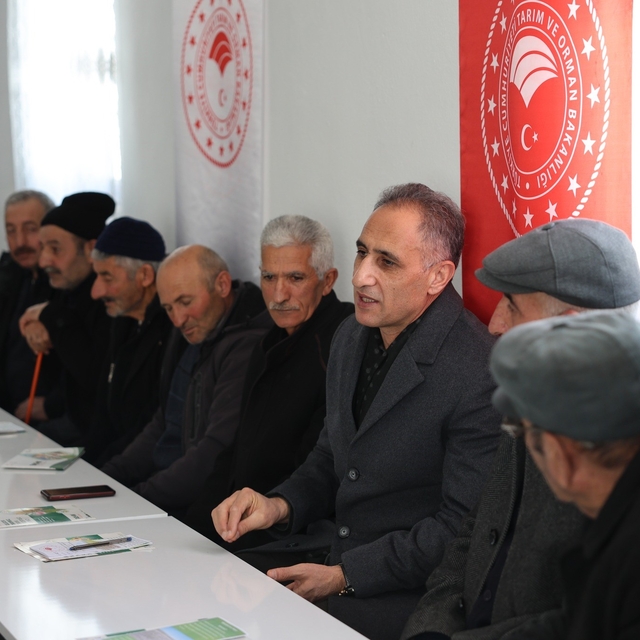 Kars'ta Tarım ve Orman Müdürlüğü üreticilerle buluşmayı sürdürüyor