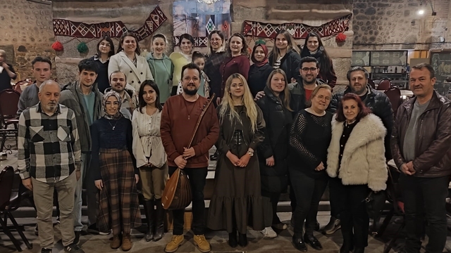 Vezirköprü'de türkü gecesi