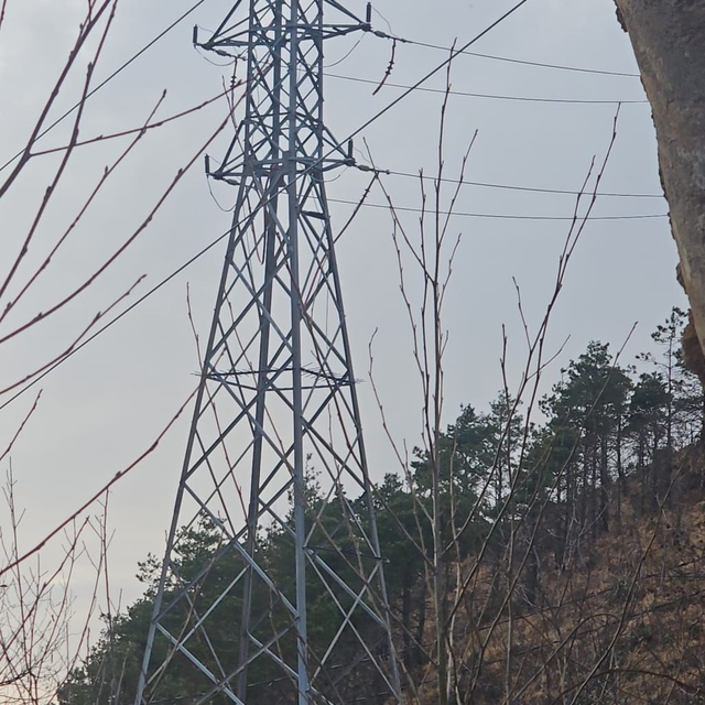 Vinç kiralayarak 1 milyon TL'lik kablo çaldılar