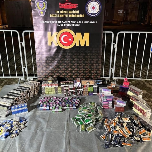 Düzce'de çok sayıda kaçak elektronik sigara tütünü ele geçirildi