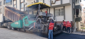 Kahramanmaraş'ta asfalt yenileme çalışmaları sürüyor