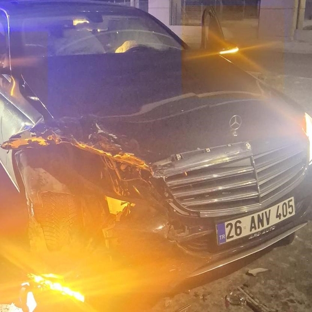 Eskişehir-Kütahya yolunda kaza: 3 yaralı