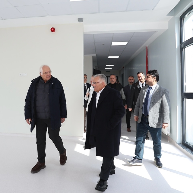 Başkan Büyükkılıç ve Türkiye Alzheimer Derneğinden Gündüz Yaşam Merkezi'ne...