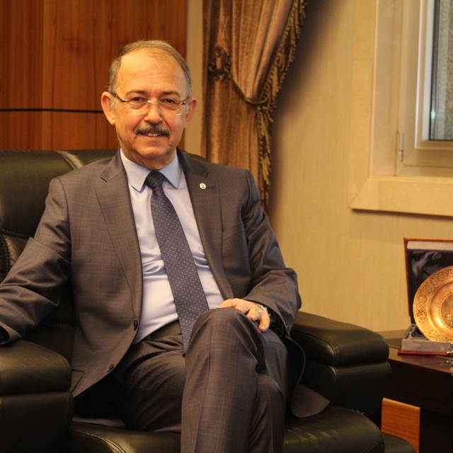 SANKO Üniversitesi Rektörü Prof. Dr. Dağlı'dan 8 Mart mesajı