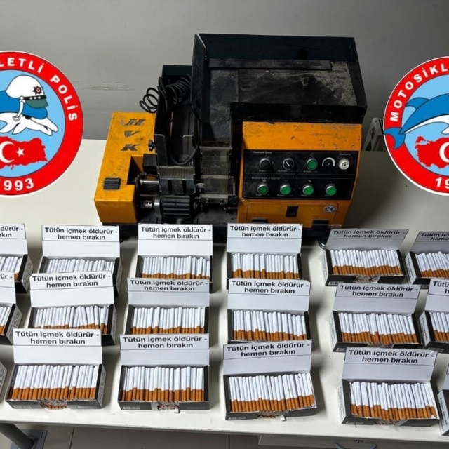Durdurulan araçtan kaçak tütün çıktı