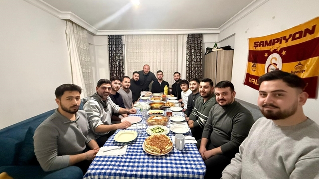 Başkan Salt öğrencilere sahur hazırladı