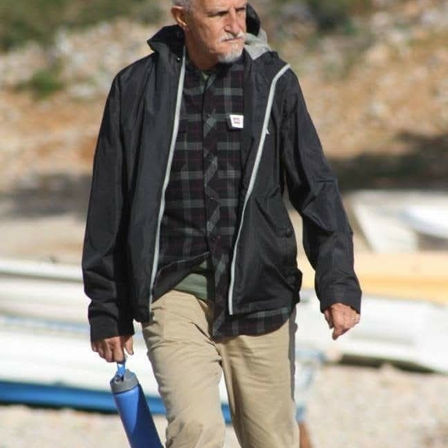 Merdivenden düşerek yaşamını yitirdi