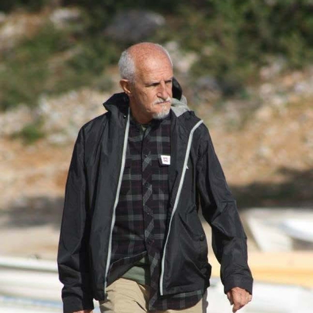 Merdivenden düşüp öldü