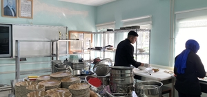 Sındırgı'da meslek lisesi mutfağına malzeme desteği sağlandı