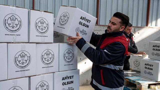 Manisa'da ramazan dayanışması giderek büyüyor