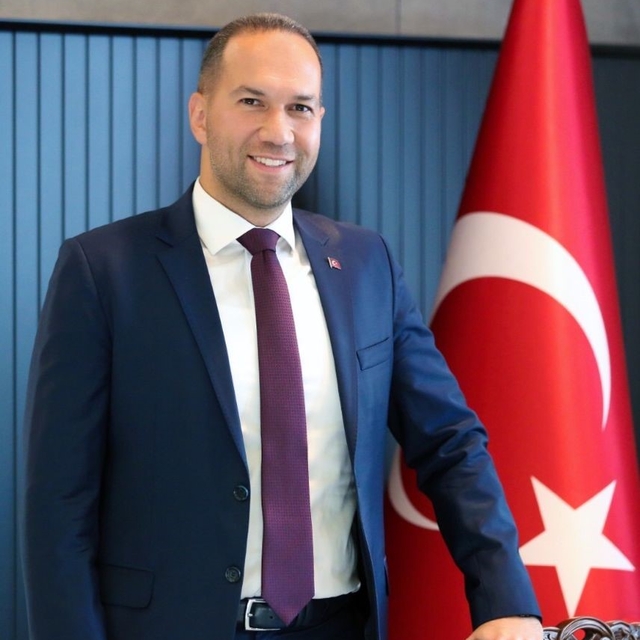 Başkan Özdemir: "Güçlü kadınlar güçlü yarınları inşa eder"