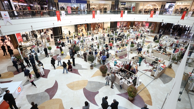 Gaziantep'te "Ekonomide Üretime Katılan Eller" projesinin satış günlerini başladı