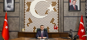 Vali Akmeşe: "Kadınların katkısı geleceğimiz için vazgeçilmezdir"