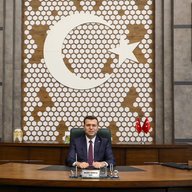 Vali Akmeşe: "Kadınların katkısı geleceğimiz için vazgeçilmezdir"