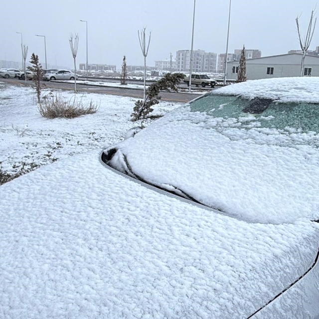 Diyarbakır'ın yüksek kesimlerinde kar yağışı