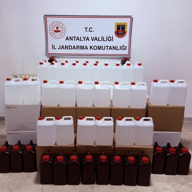 Antalya'da 500 litre kaçak etil alkol ele geçirildi