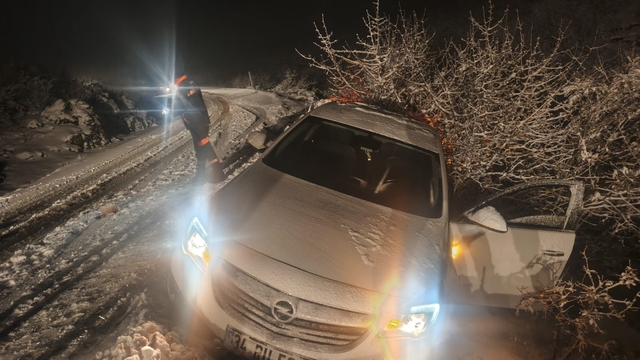 Diyarbakır'da kar yağışı kazalara yol açtı